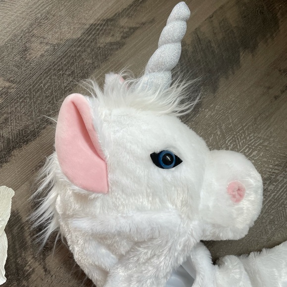 🦄Fuzzy Unicorn Costume - Picture 4 of 6